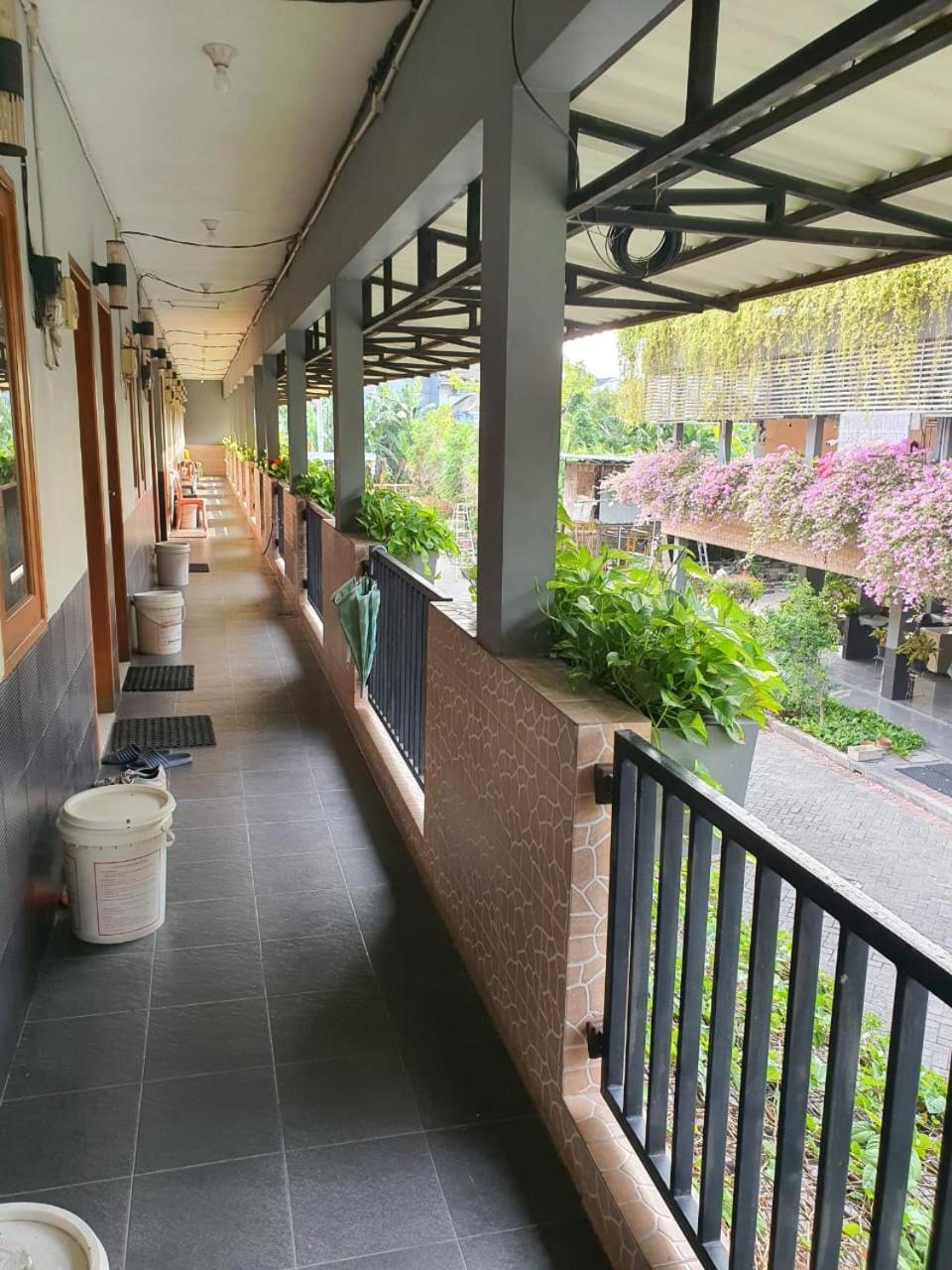 Taman Paradise Homestay Pradahkalikendal Exteriér fotografie
